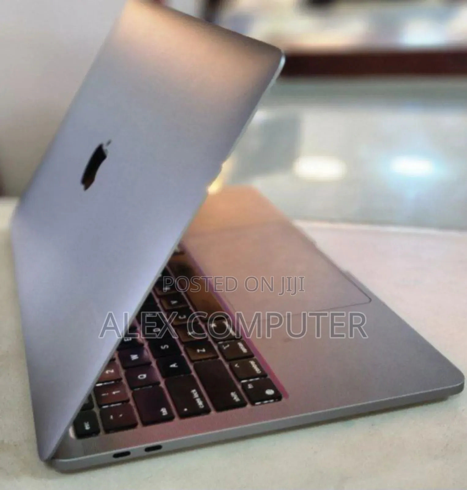 New Laptop Apple MacBook Pro 2020 M1 16GB Apple M1 SSD 1T