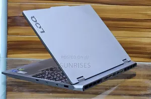 New Laptop Lenovo LOQ 15IRH8 16GB AMD Ryzen 7 SSD 512GB