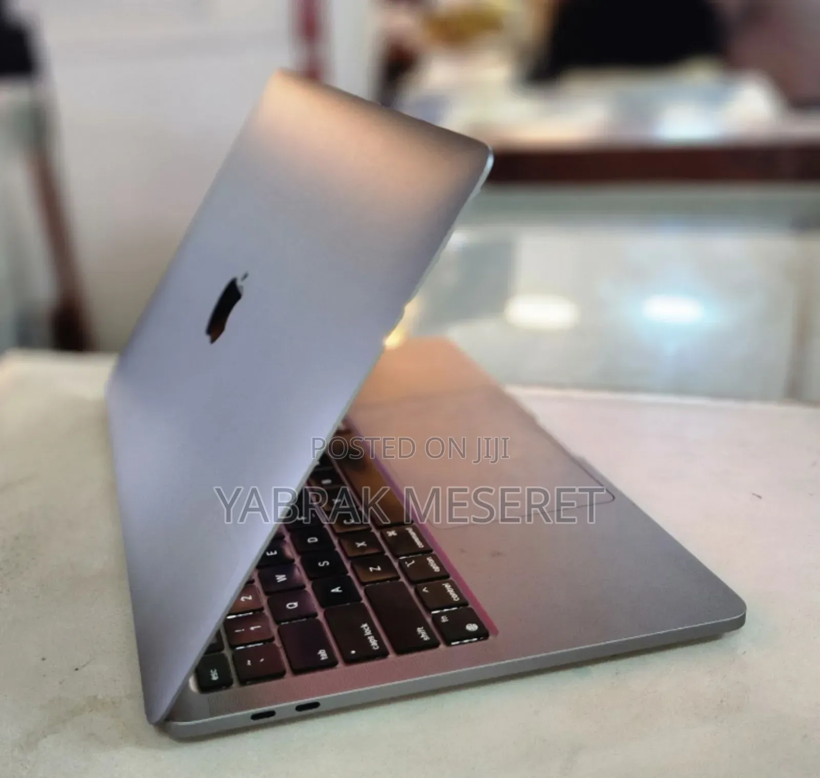 New Laptop Apple MacBook Pro M1 16GB Apple M1 Pro SSD 1T