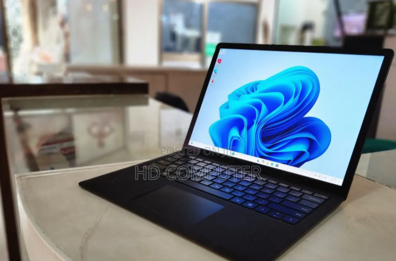 New Laptop Microsoft Surface 16GB Intel Core I7 SSD 512GB