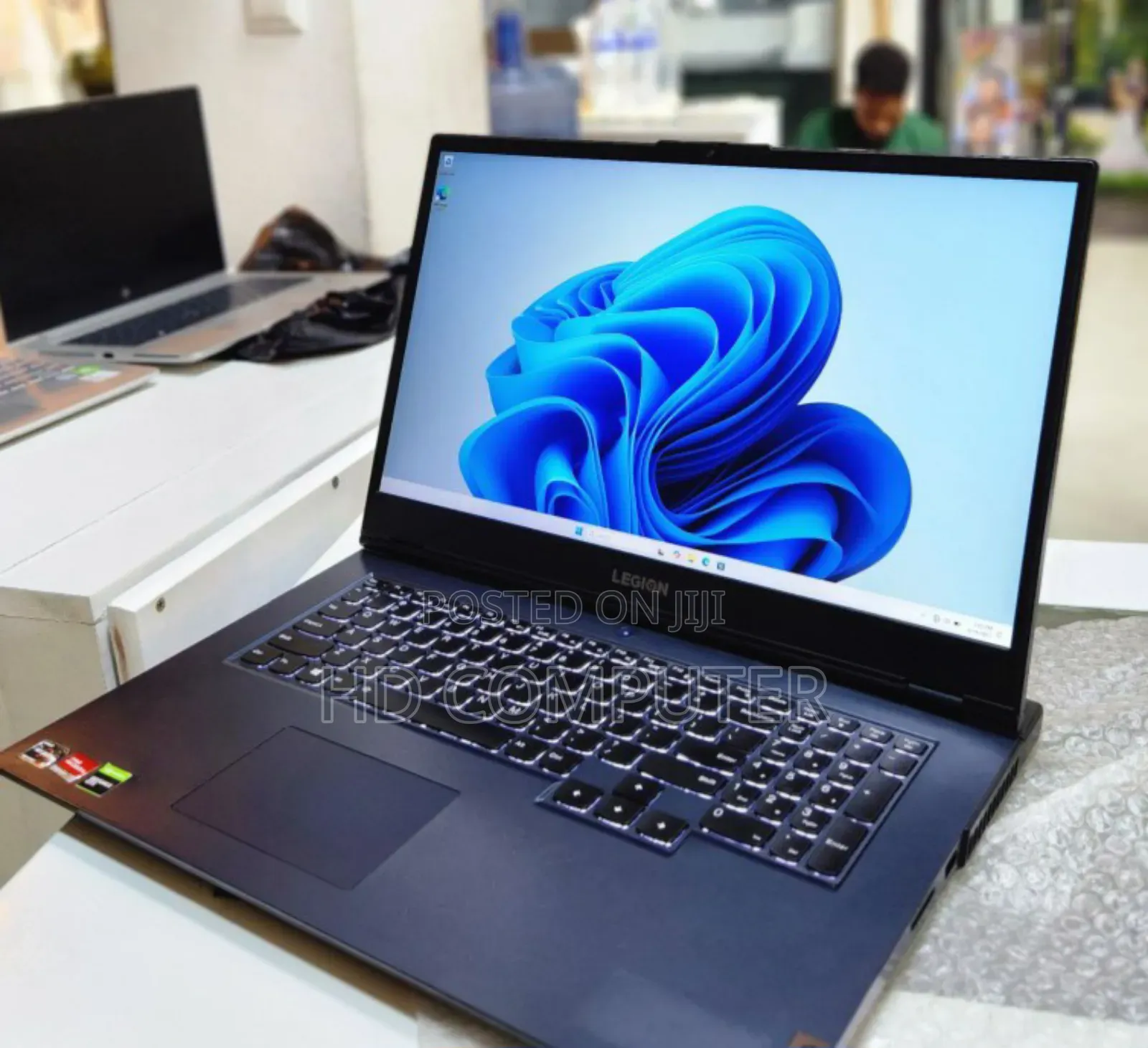 New Laptop Lenovo Legion 5 8GB AMD Ryzen 5 SSD 256GB