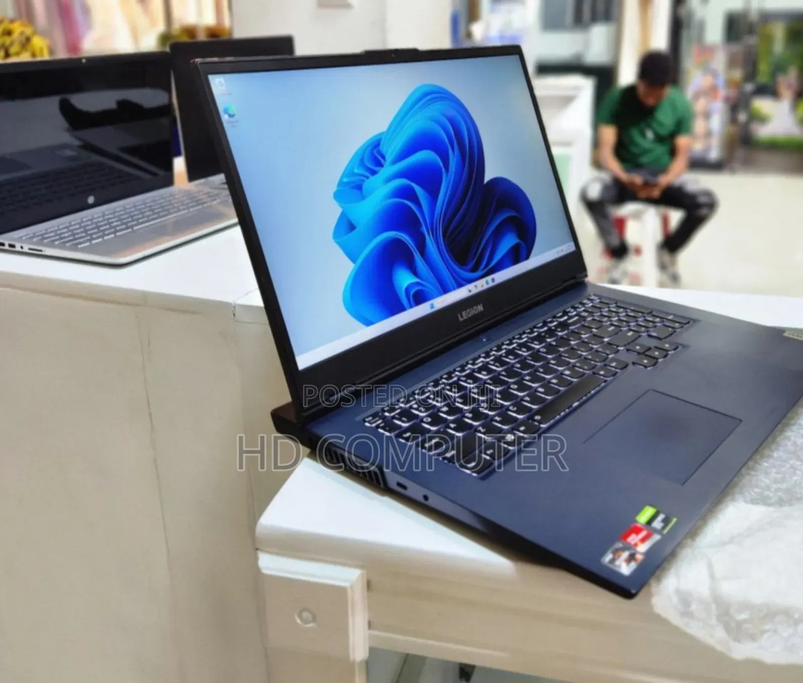 New Laptop Lenovo Legion 5 8GB AMD Ryzen 5 SSD 256GB