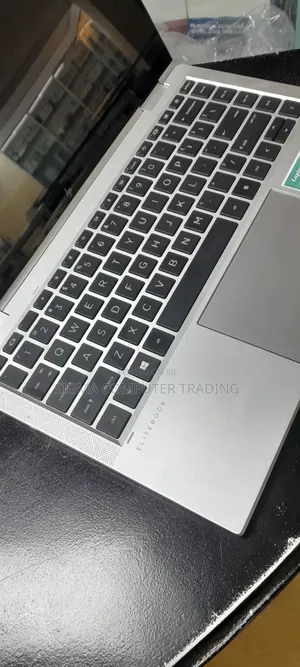 New Laptop HP EliteBook 1040 G8 16GB Intel Core I7 SSD 512GB