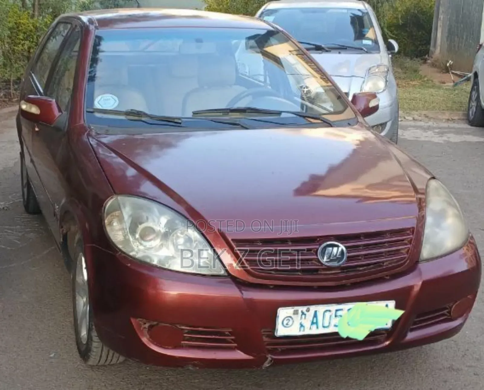 Lifan 520 2011 Burgundy