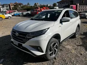 Photo - Toyota Rush 2023 Ivory