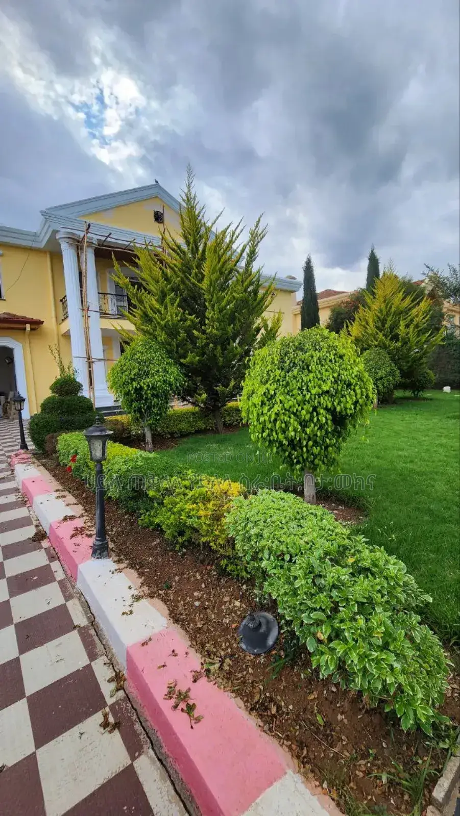 Furnished 6bdrm House in Ccd Real State, Oromia-Finfinne for sale