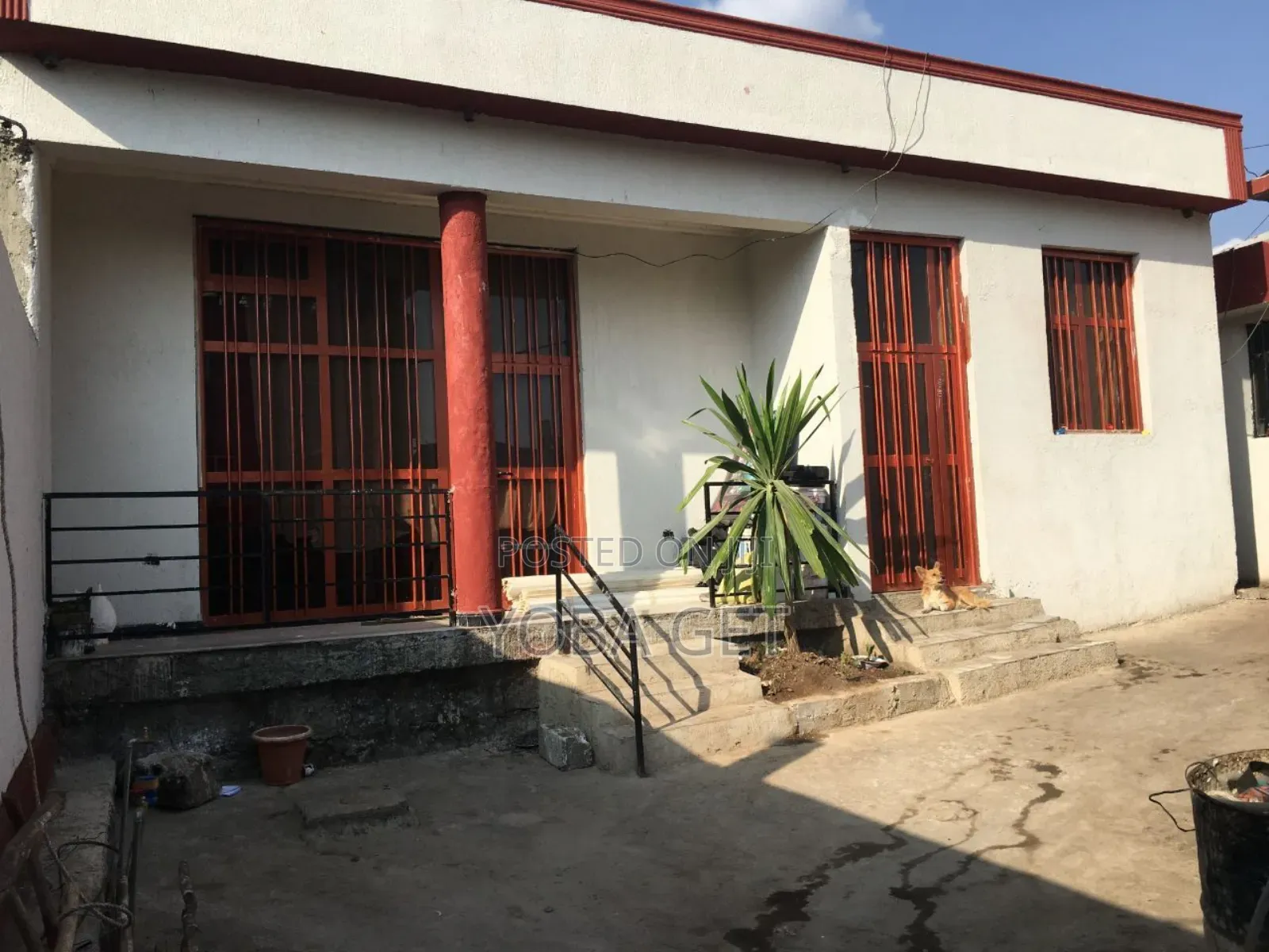 Furnished 4bdrm Villa in አስቸካይ የሚሸጥ ቤት ቄራ, Kirkos for sale