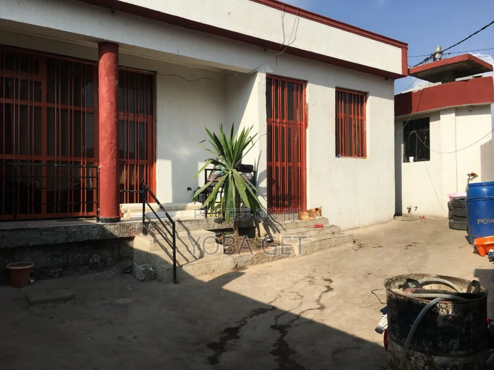 Furnished 4bdrm Villa in አስቸካይ የሚሸጥ ቤት ቄራ, Kirkos for sale