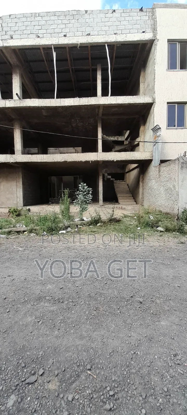 4bdrm House in አስቸካይ የሚሸጥ ቤት, Akaky Kaliti for sale