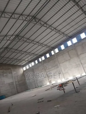 አስቸካይ መጋዘን