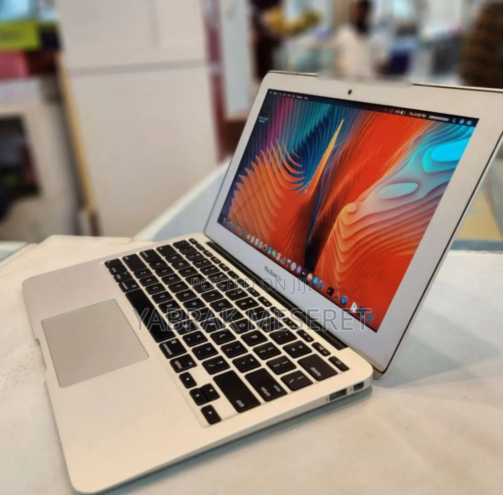 New Laptop Apple MacBook Air 2015 4GB Intel Core I5 SSD 128GB