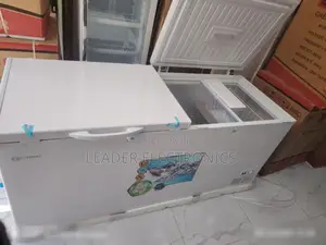 Everest Chest Freezer 780