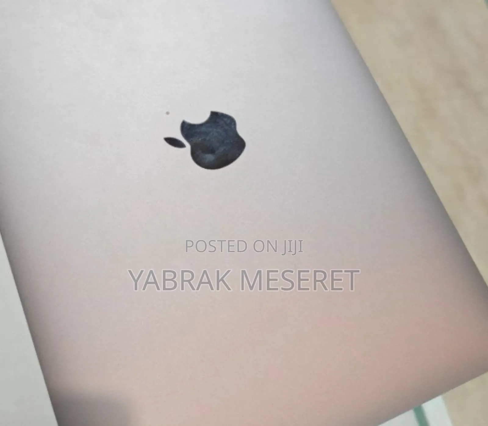 New Laptop Apple MacBook Pro 2022 M2 8GB Apple M2 SSD 256GB