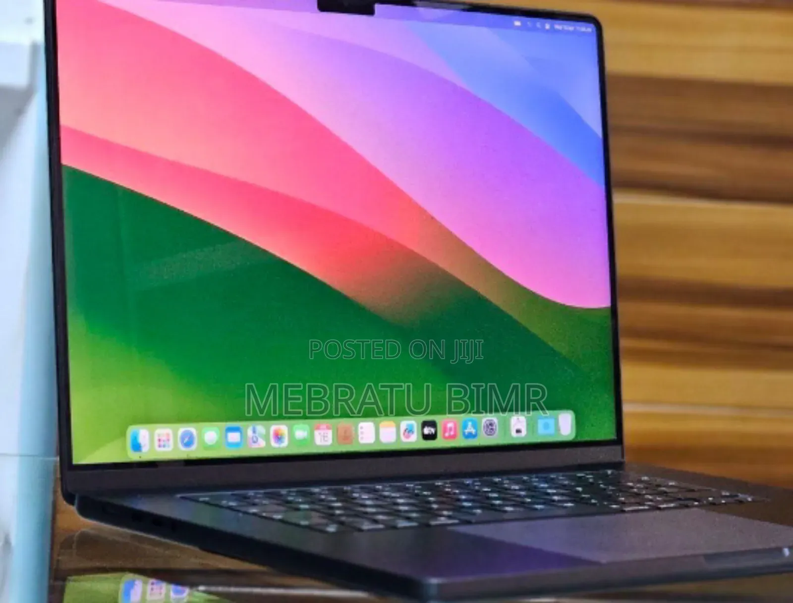 New Laptop Apple MacBook 18GB Apple M3 Pro SSD 512GB