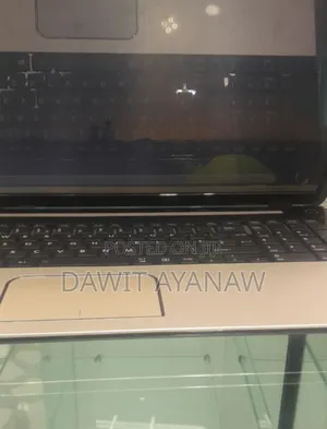 New Laptop Toshiba 8GB Intel Core I3 HDD 1T