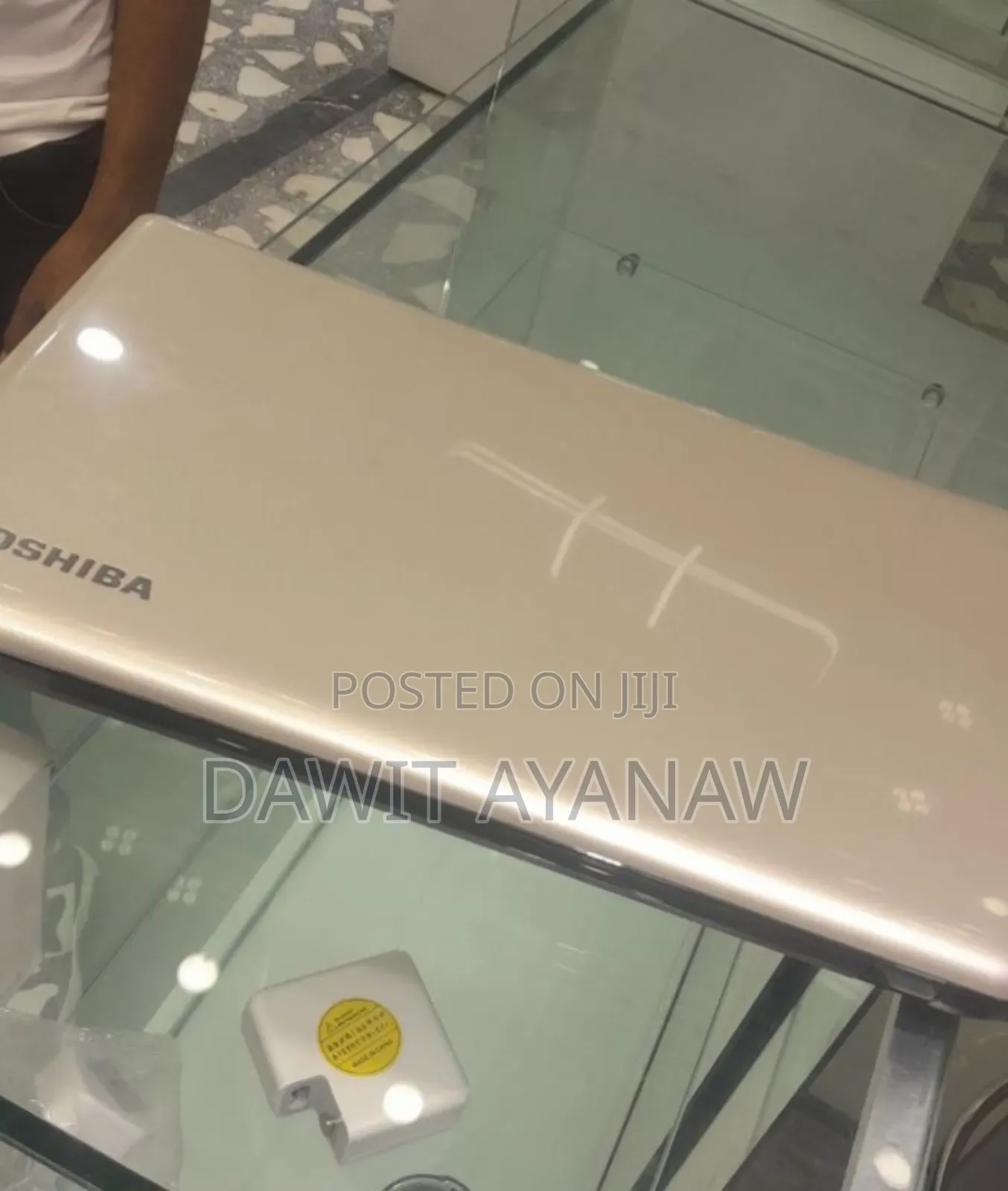 New Laptop Toshiba 8GB Intel Core I3 HDD 1T