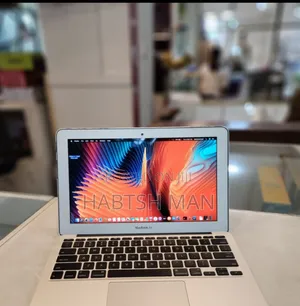 New Laptop Apple MacBook Air 2015 4GB Intel Core I5 SSD 128GB