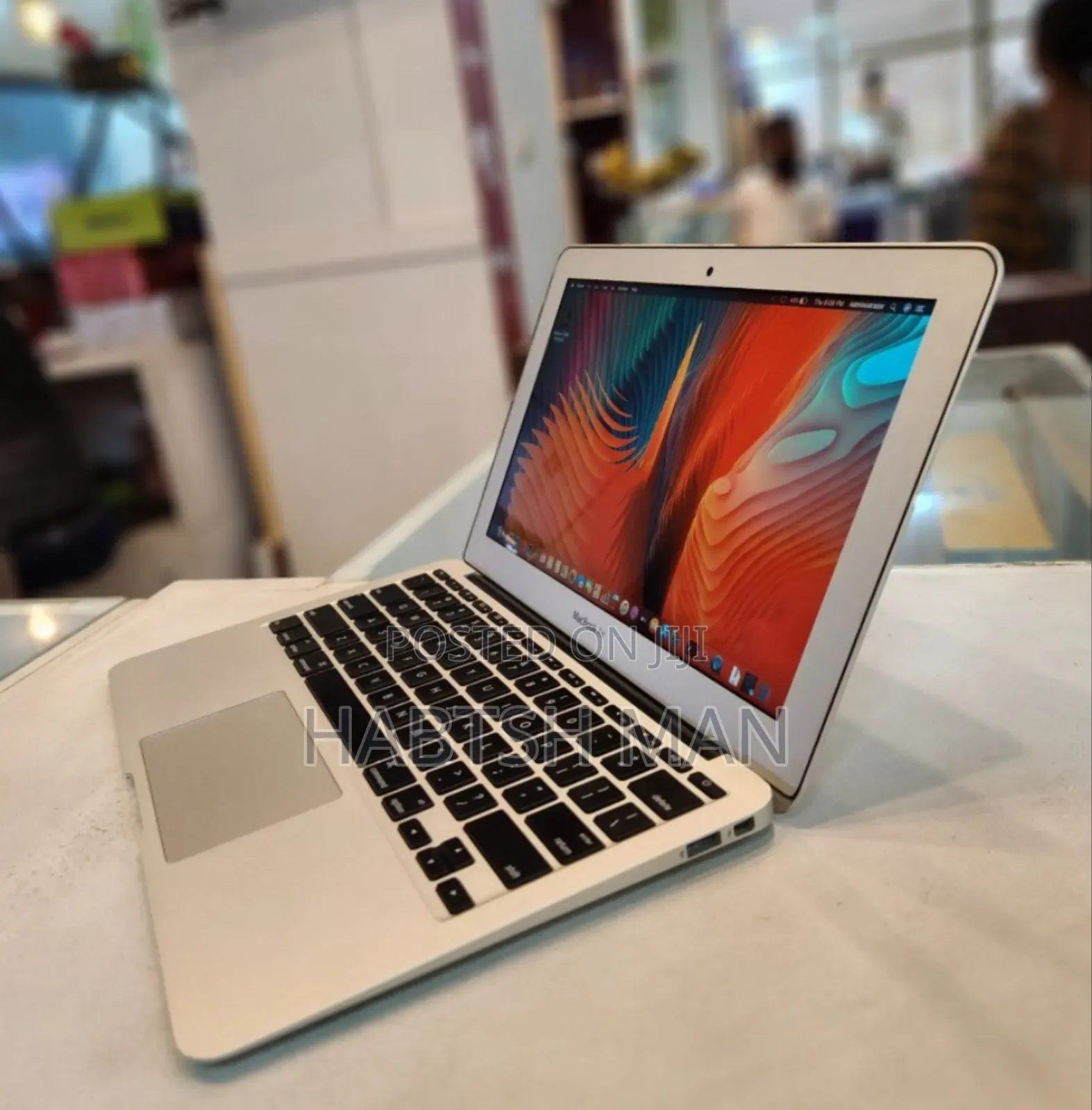 New Laptop Apple MacBook Air 2015 4GB Intel Core I5 SSD 128GB