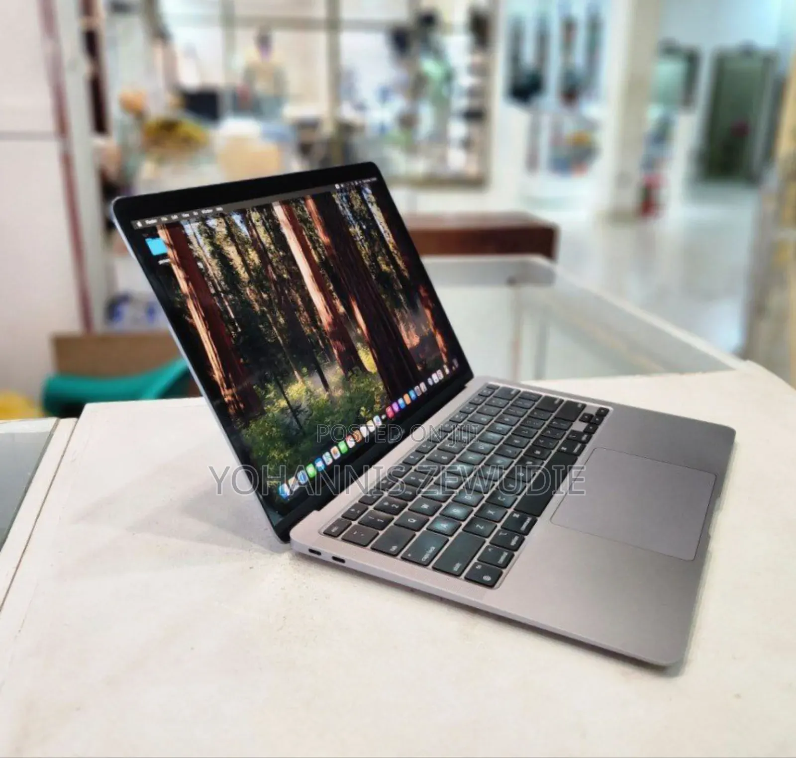 New Laptop Apple MacBook Air 2020 M1 16GB Apple M1 SSD 256GB