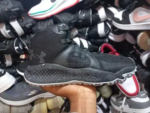 Under Armour Men's Shoe