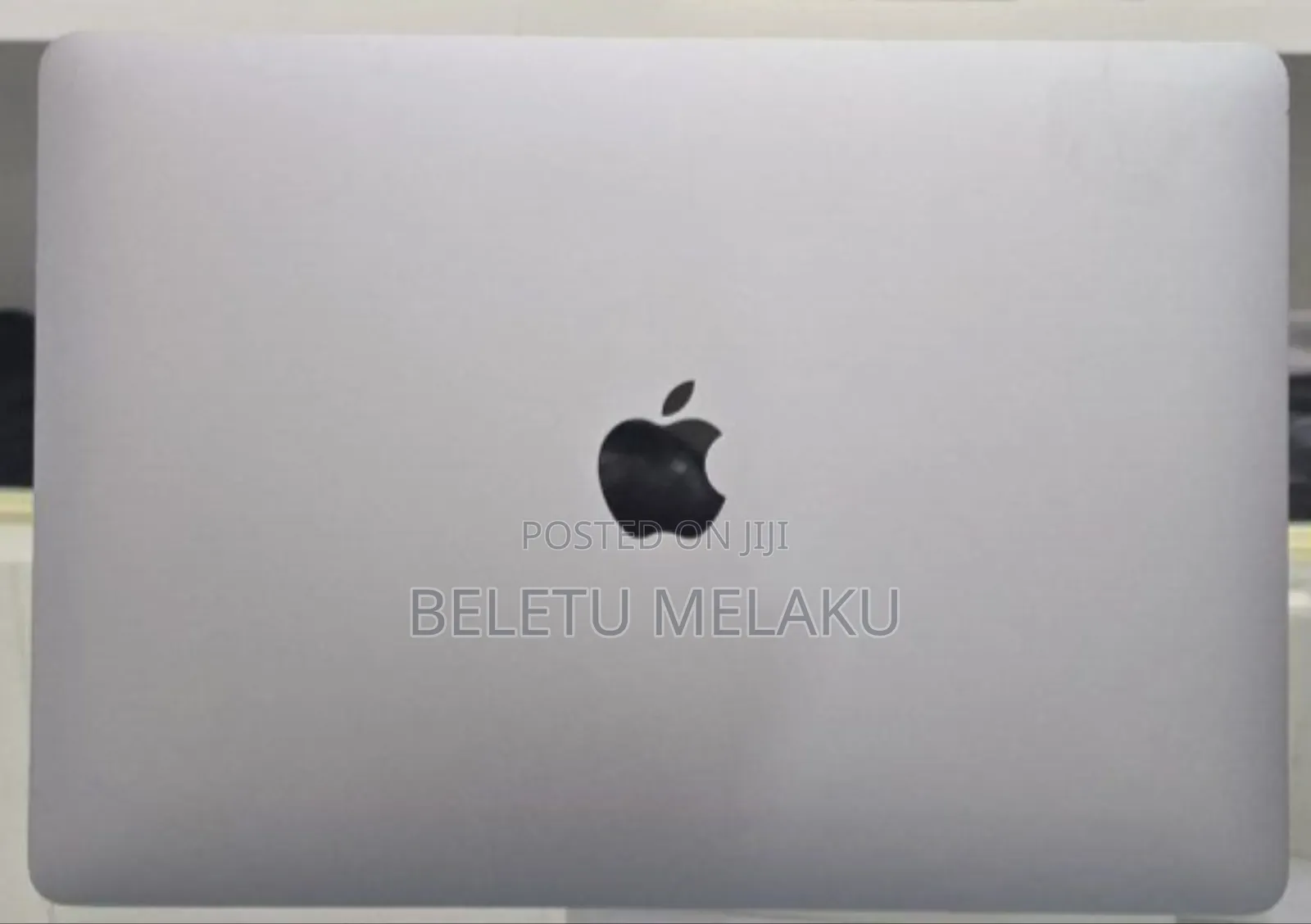 New Laptop Apple MacBook Air 2020 8GB Apple M1 SSD 256GB