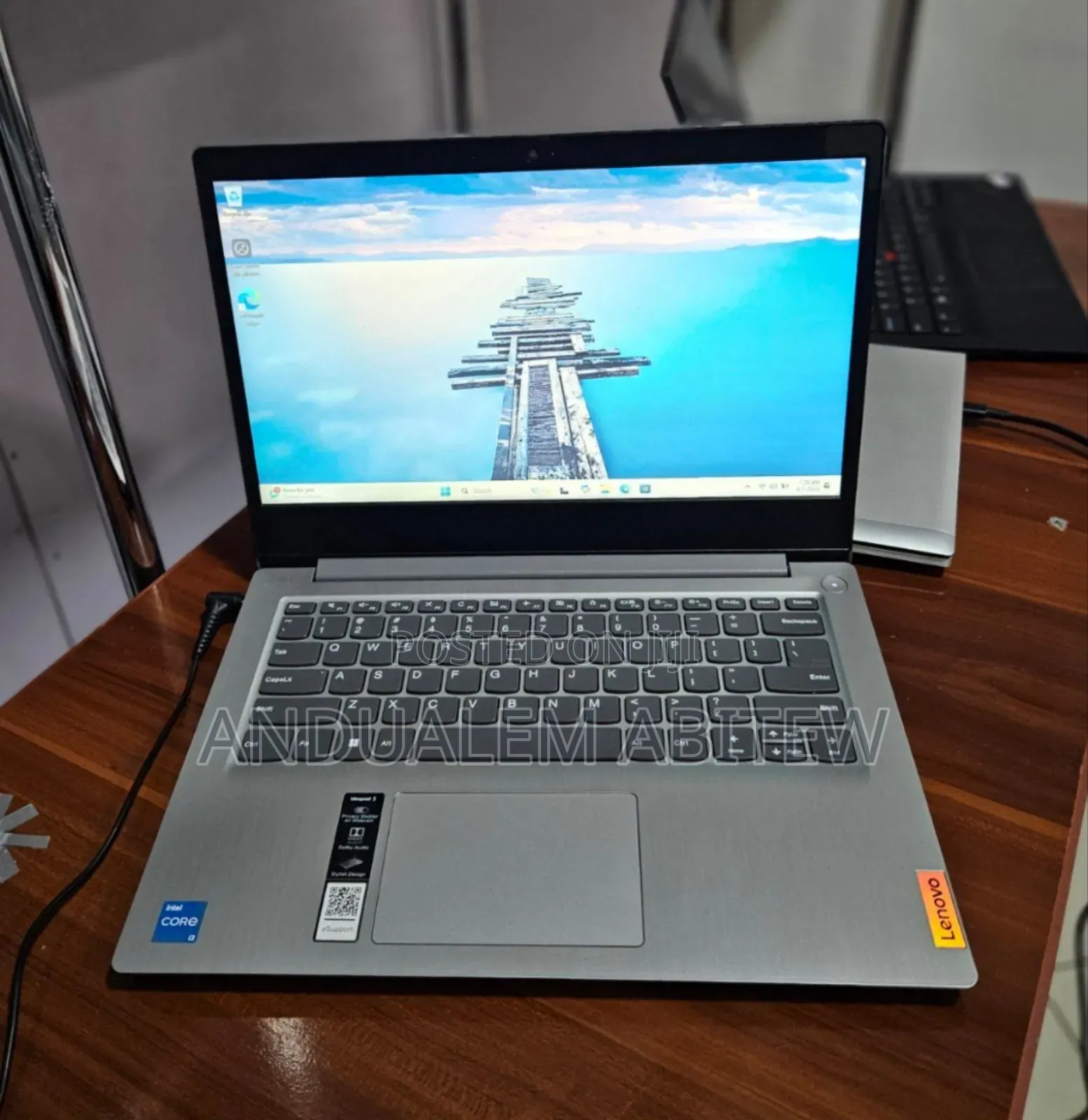 New Laptop Lenovo IdeaPad Z710 8GB Intel Core I3 SSD 256GB