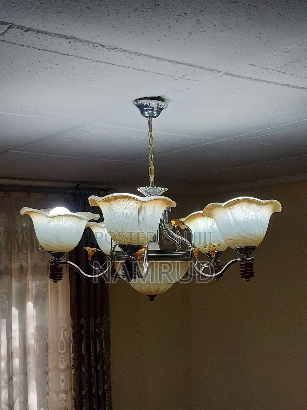 የሳሎን መብራት ፓኬጅ ምርጥ ይዞታ ላይ የሚገኙ