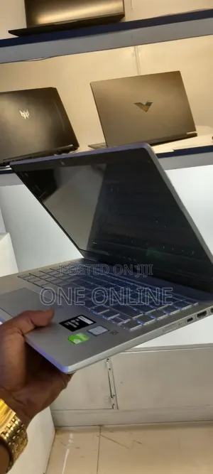 Photo - New Laptop HP Pavilion 15 8GB Intel Core I5 SSD 512GB