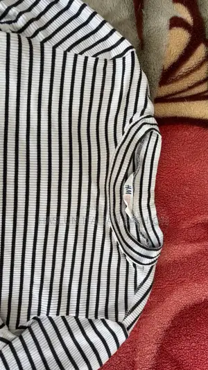 H M Bonda Used T-Shirt Medium Small