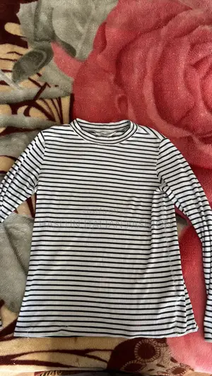 H M Bonda Used T-Shirt Medium Small