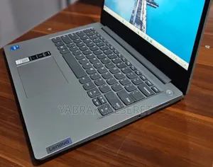 New Laptop Lenovo Ideapad 3 8GB Intel Core I3 SSD 256GB