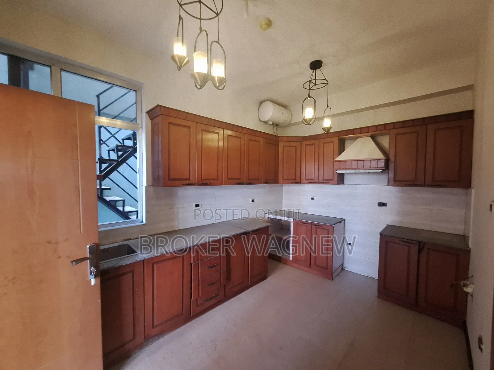 3bdrm Apartment in Kirkos for rent