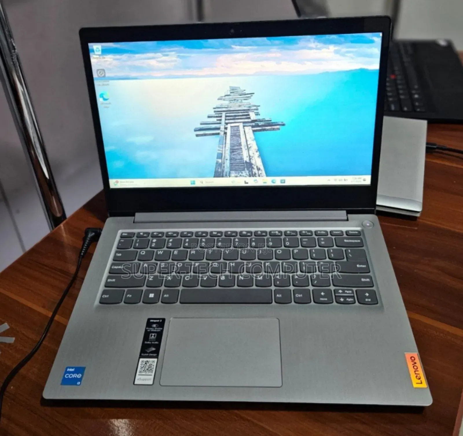 New Laptop Lenovo Ideapad 3 8GB Intel Core I3 SSD 256GB