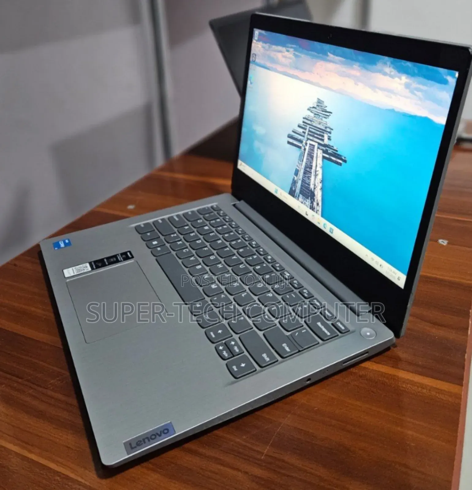 New Laptop Lenovo Ideapad 3 8GB Intel Core I3 SSD 256GB