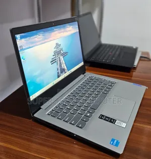 New Laptop Lenovo Ideapad 3 8GB Intel Core I3 SSD 256GB