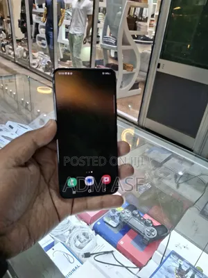 Photo - Samsung Galaxy S22 5G 256 GB Black