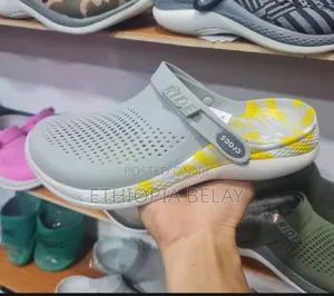 Photo - Crocs Literide 360° Marbled Clog