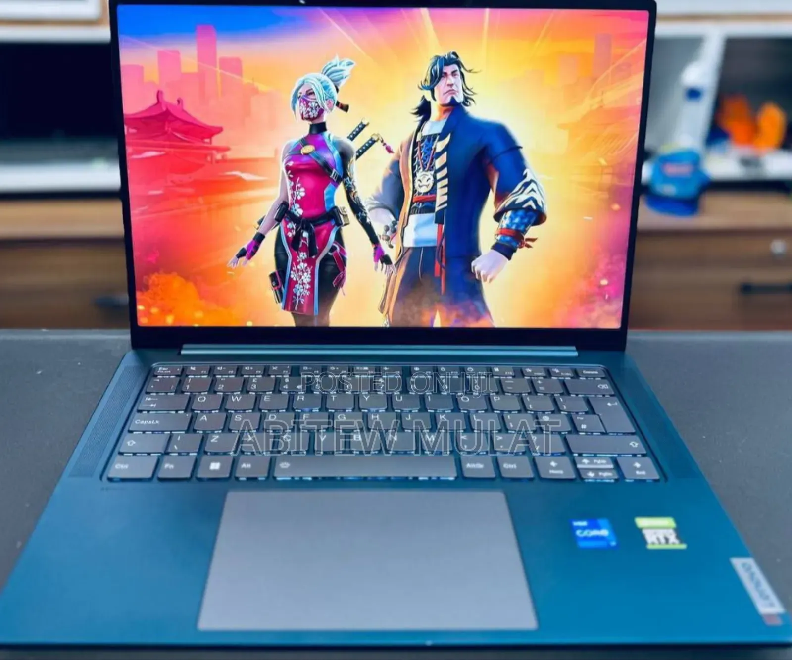 New Laptop Lenovo Yoga 710 16GB Intel Core I7 SSD 512GB