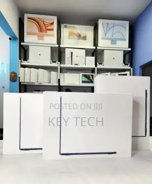 New Laptop Apple MacBook Pro 2024 M4 14-Inch 16GB Apple M4 SSD 256GB