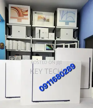 New Laptop Apple MacBook Pro 2024 M4 14-Inch 16GB Apple M4 SSD 256GB