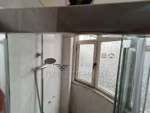 Shower Box