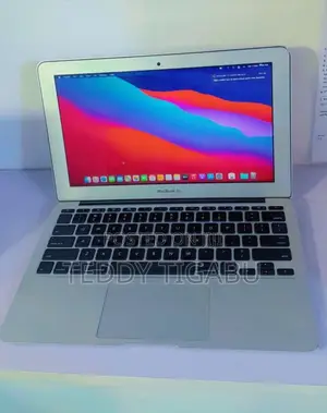 New Laptop Apple MacBook Air 2013 4GB Intel Core I5 SSD 256GB