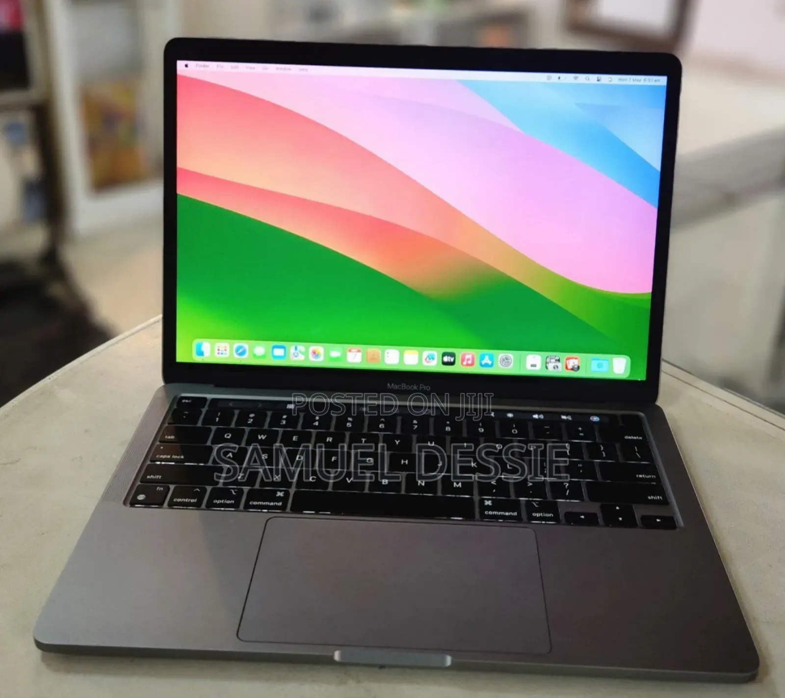 New Laptop Apple MacBook Pro 2020 M1 16GB Apple M1 Pro SSD 1T