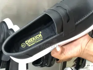 Chekich Loafers Black Leather