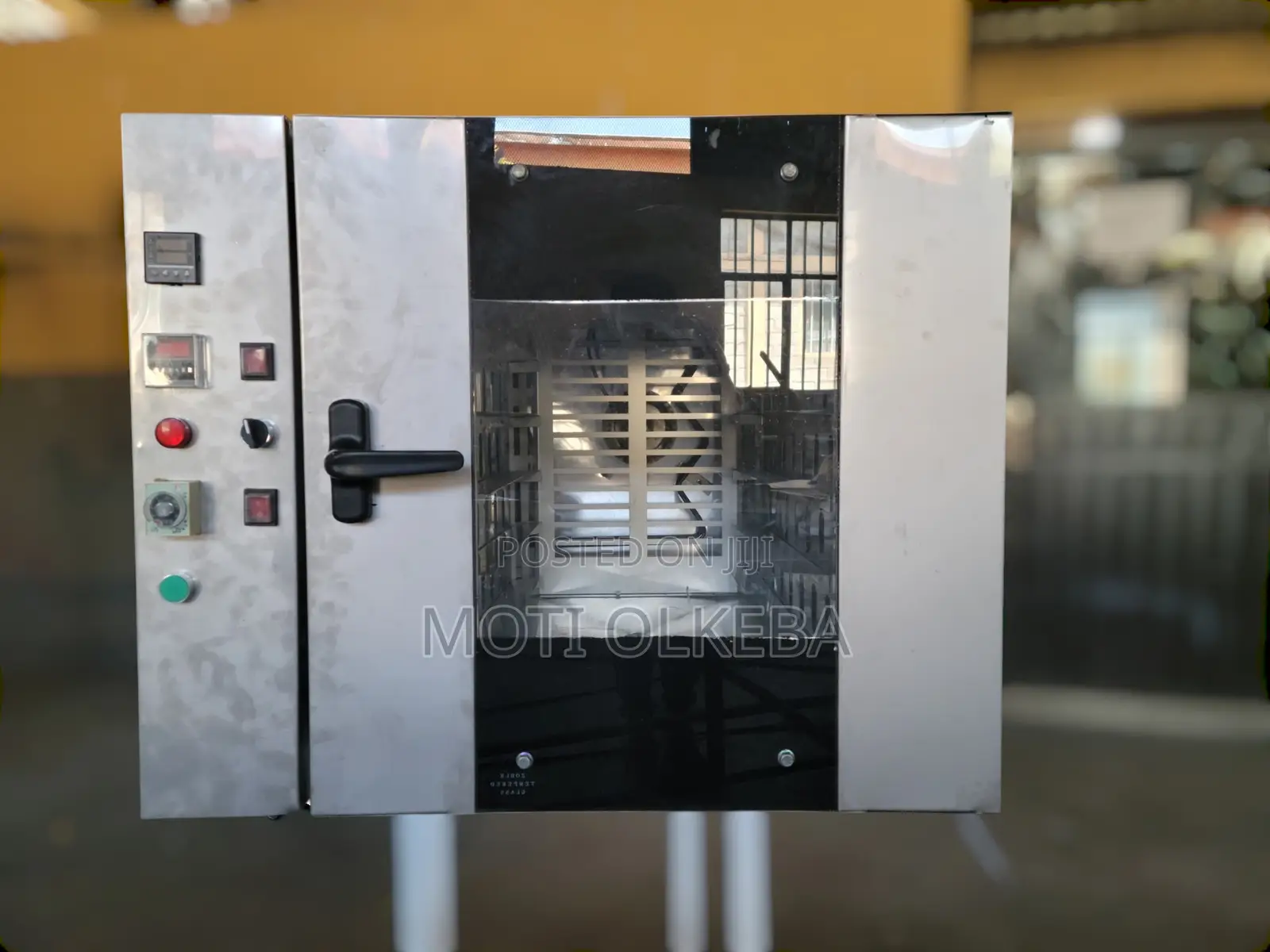4 Tray Convention Oven 4ፓትራ ኮንቬክሽን ኦቨን የዳቦ መጋገሪያ ማሽን