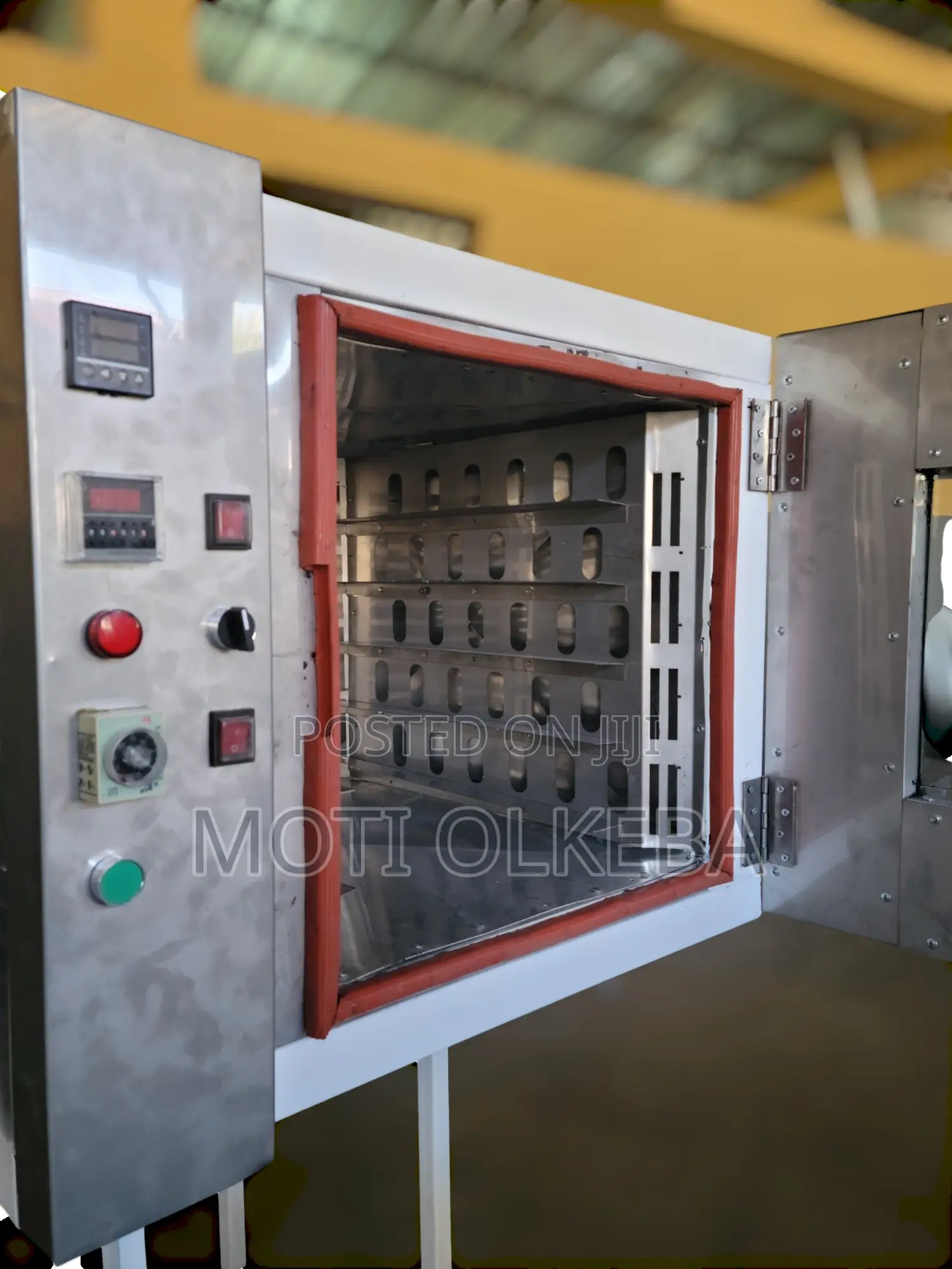 4 Tray Convention Oven 4ፓትራ ኮንቬክሽን ኦቨን የዳቦ መጋገሪያ ማሽን