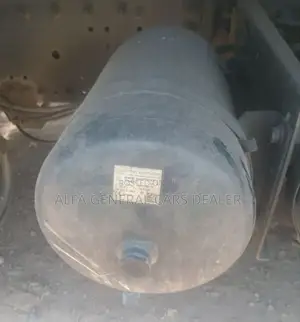 • Iveco ባላቶኒ ከነተሳቢው
•2017
•89 ሽ ታርጋ
•2010 ተሳቢ
•15 ሽ ታርጋ