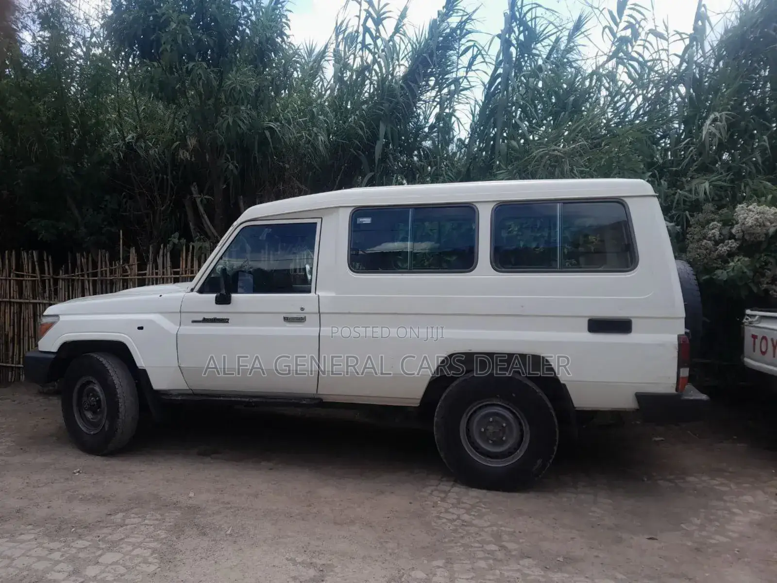 Toyota Land Cruiser 2017 Off white