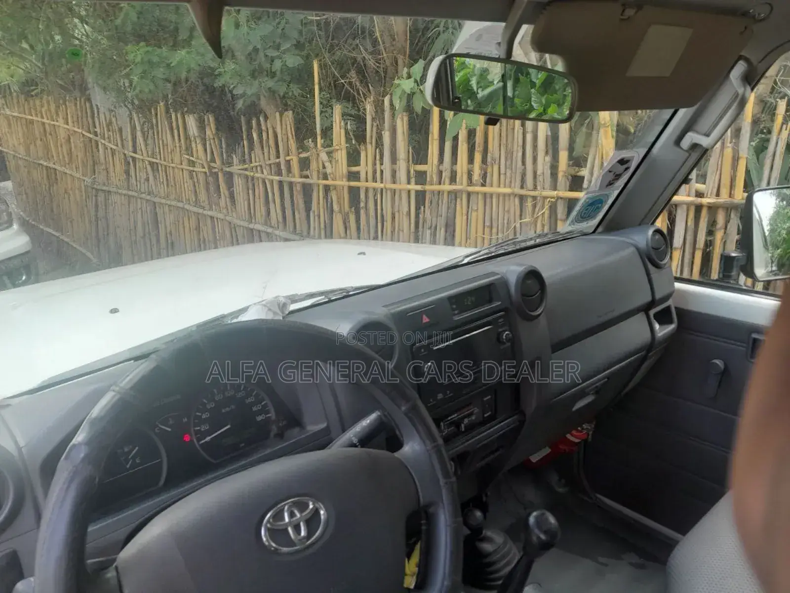 Toyota Land Cruiser 2017 Off white