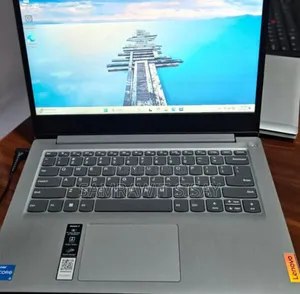 New Laptop Lenovo Ideapad 3 8GB Intel Core I3 SSD 256GB